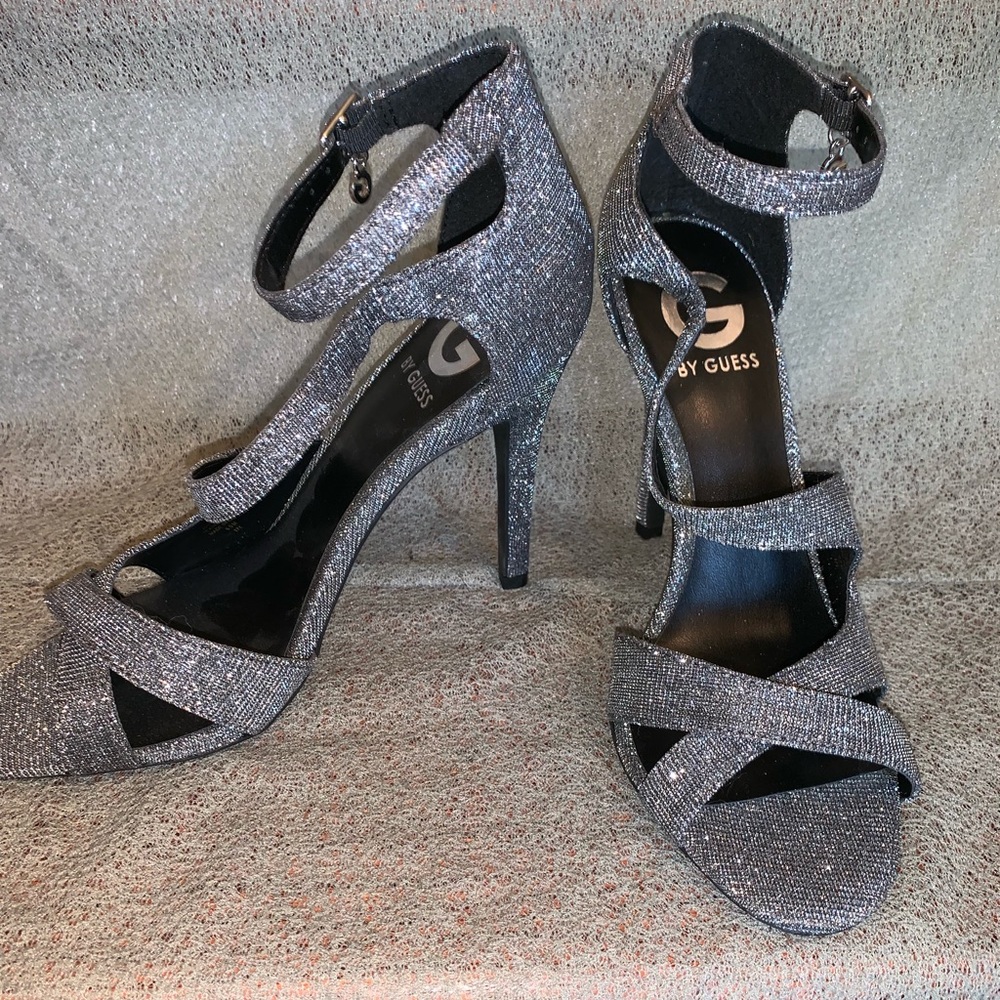 ✨✨👠✨✨G by Guess Silver Heels✨✨👠✨✨